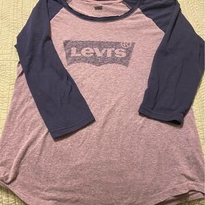 Levi’s shirt, 3/4 sleeves. Women’s